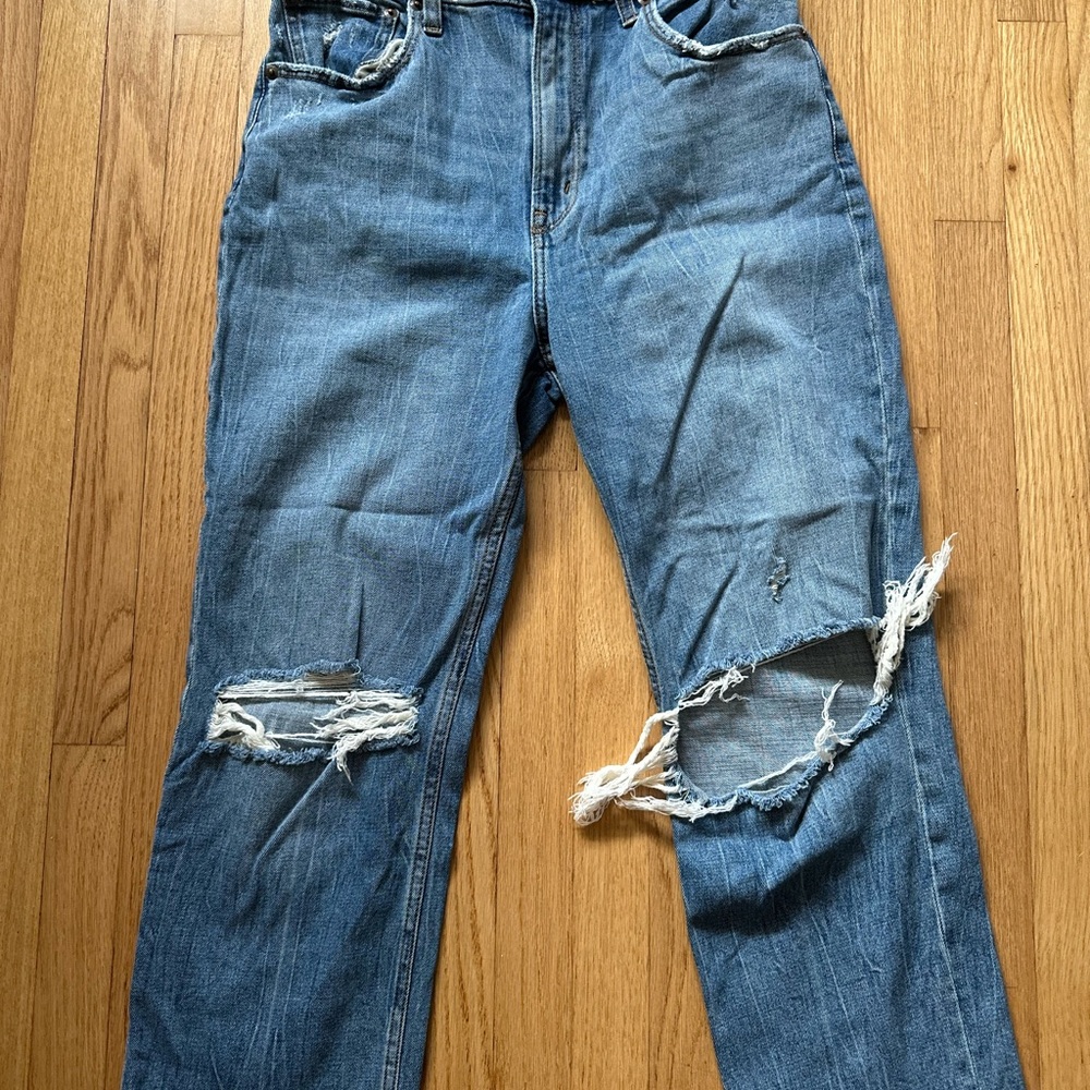 Distressed Short Ankle Jeans